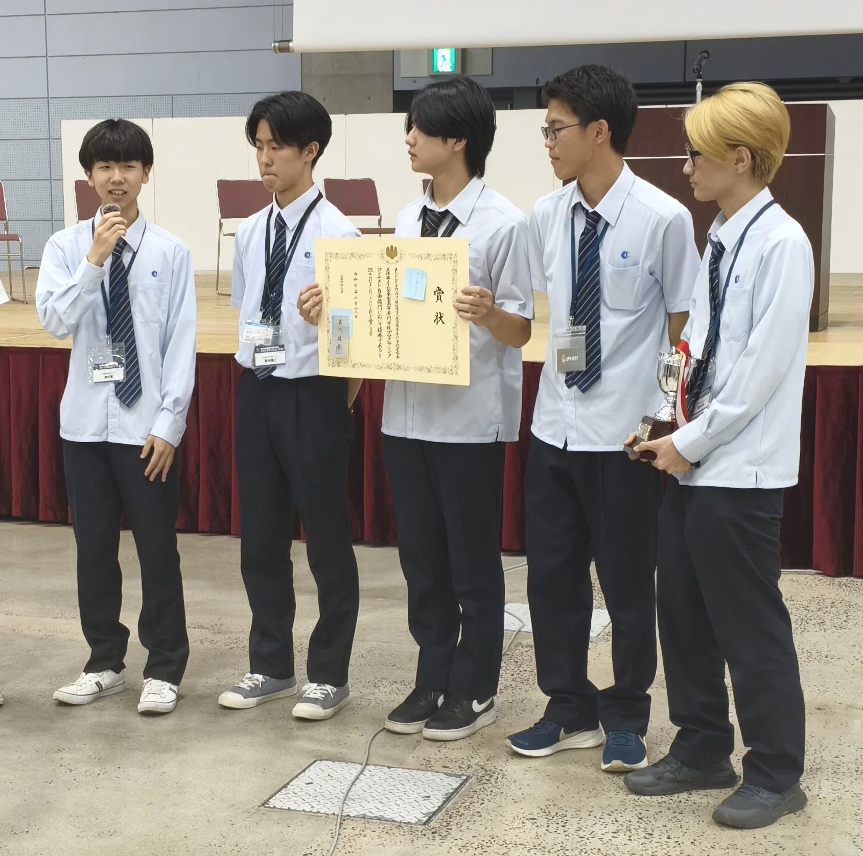 最優秀賞受賞後のインタビューの様子