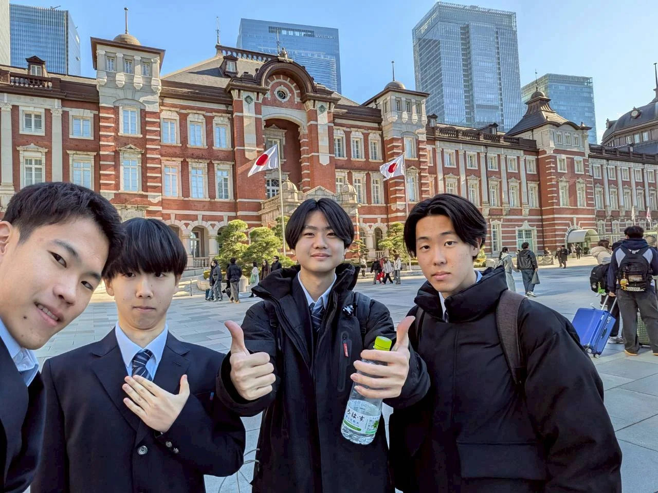 東京駅での様子